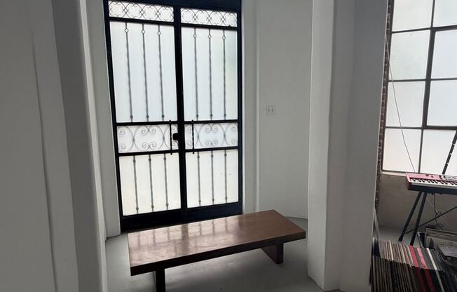1 bed, 1 bath, 916 sqft, $3,200, Unit 2121 B112