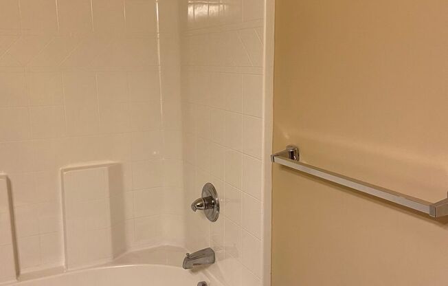 2 beds, 2.5 baths, 1,115 sqft, $1,055, Unit 030