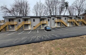 Newly Remodeled 1 Bedroom Apartment