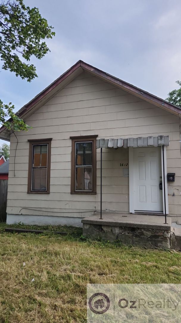 Perfectly Price Two-Bedroom House in the East Side Toledo