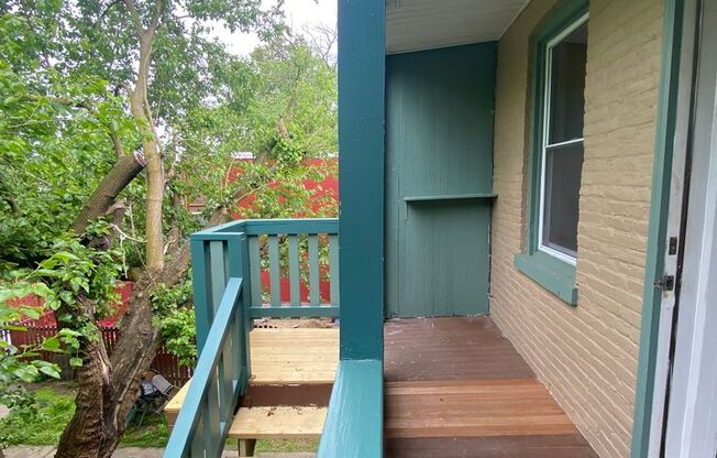 2 beds, 1 bath, $1,195, Unit Apt 2