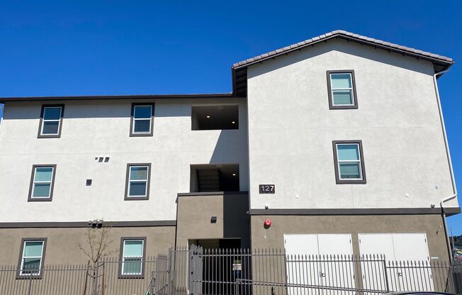 La Perla Apartments