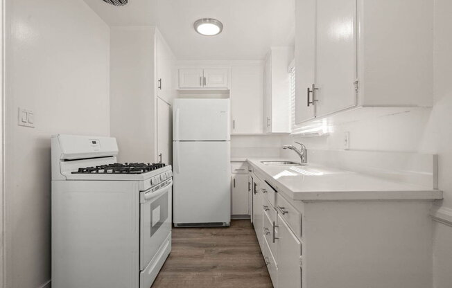 6050 10 AVE