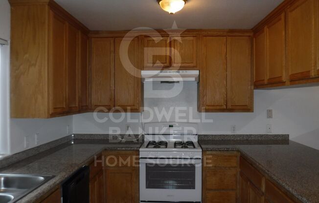 2 beds, 1.5 baths, 999 sqft, $1,500, Unit C