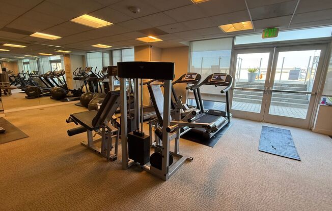 1 bed, 1 bath, $4,250, Unit # 21E