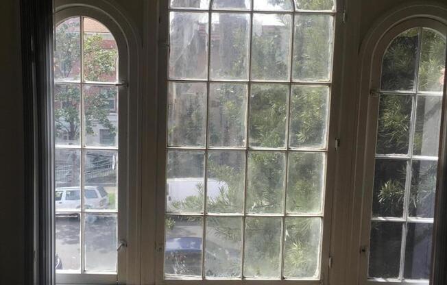 232 S Berendo St Apt 3