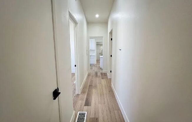 Beautiful Newly Remodeled HUGE 3 bedroom