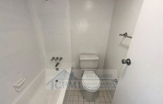 1 bed, 1.5 baths, 900 sqft, $1,825, Unit C3H