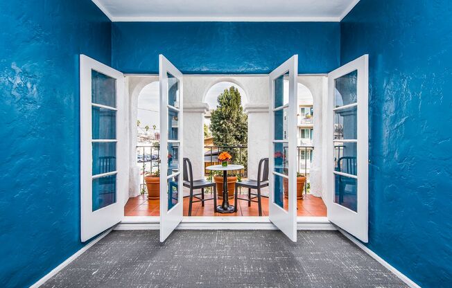 1439 N. Curson Avenue