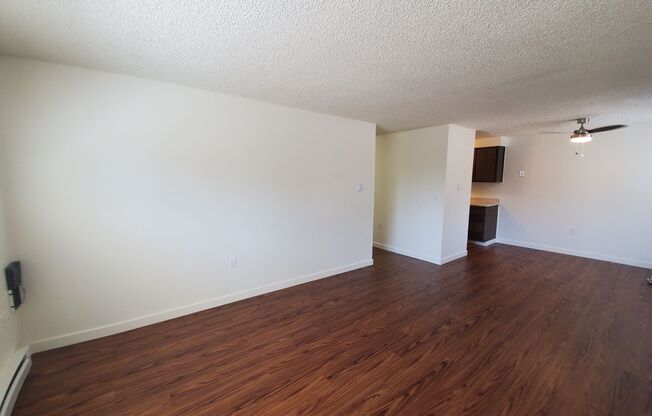 2 beds, 1 bath, 850 sqft, $1,398, Unit D