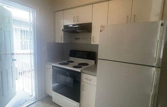 420 NE 70 ST