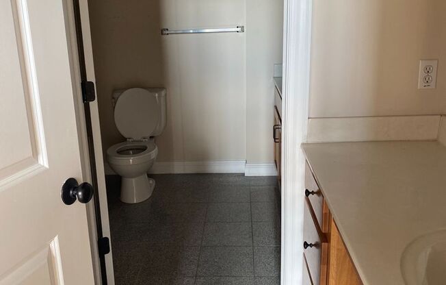 2 beds, 2 baths, 1,240 sqft, $1,700, Unit 50