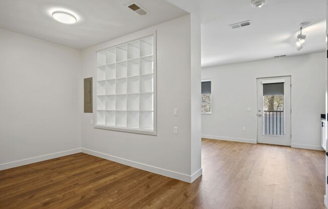 Studio, 1 bath, 544 sqft, $1,090, Unit 302