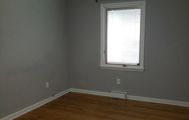 3 beds, 1 bath, $2,025