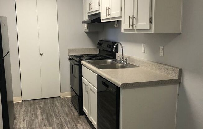 1 bed, 1 bath, 665 sqft, $944, Unit 102