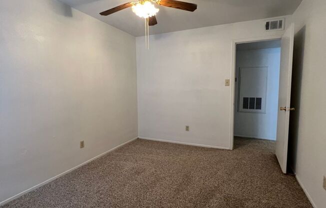 2 beds, 2 baths, 1,000 sqft, $1,225, Unit 414