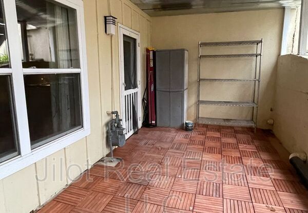 105 B DANCING FOX RD