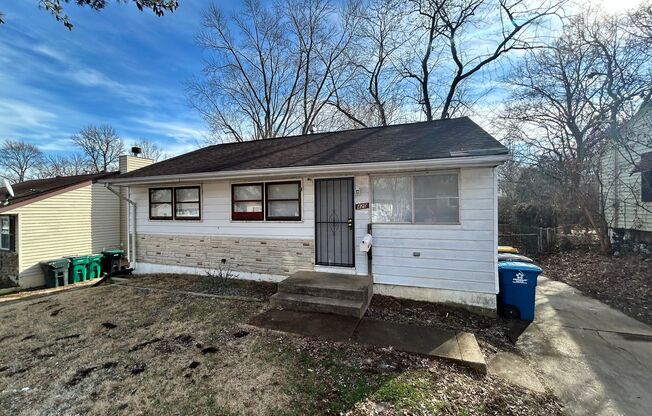 420 Caithness Rd | 3 BR 1 BA | 854 SQ. FT