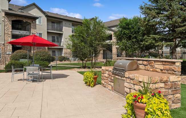 grilling area at Red Hawk Ranch apartments