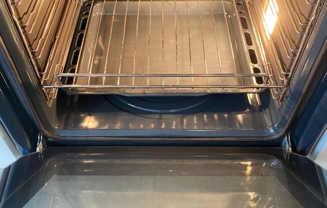 Studio, 1 bath, 384 sqft, $2,195, Unit 25