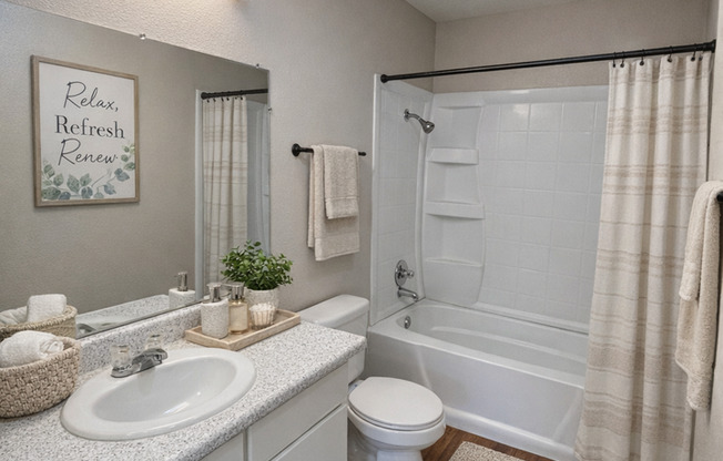 2 beds, 1 bath, 896 sqft, $2,195, Unit 070