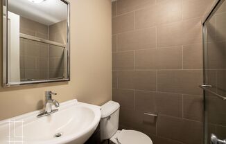 Studio, 1 bath, $1,050, Unit 866 N. High St. Apt. 4