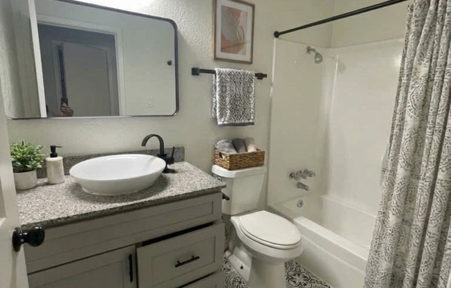 2 beds, 1 bath, 603 sqft, $1,225, Unit 130