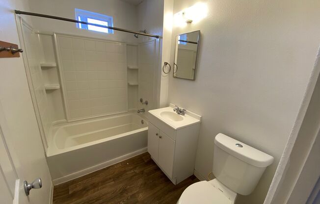 1 bed, 1 bath, 600 sqft, $875, Unit 723