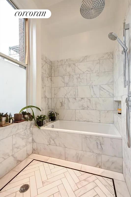 11 MERCER ST