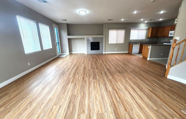 Charming 3-Bedroom Home with Loft, Fireplace, and Resort-Style Amenities in Las Vegas!