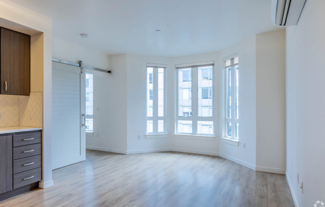 1 bed, 1 bath, 585 sqft, $1,469, Unit 614