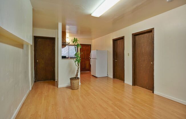 2704 Virginia St 1/2-4