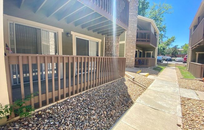 1 Bed 1 Bath Aurora Condo Located Near Cherry Creek Stat Park! Available NOW!!!