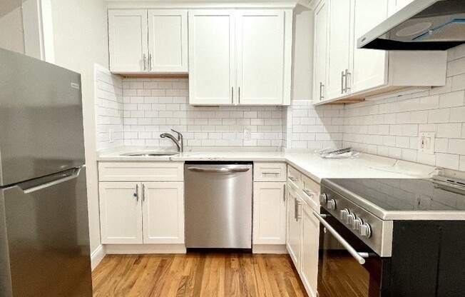 13 ANDERSON ST