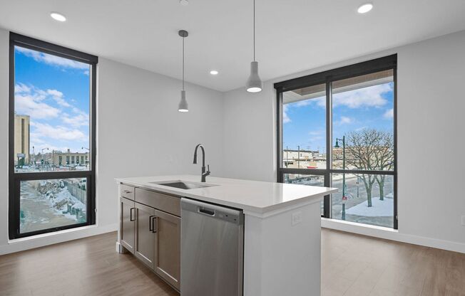 1 bed, 1 bath, 754 sqft, $1,650, Unit 213