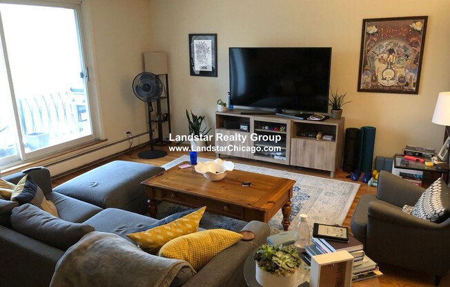 1326 CHICAGO AVE