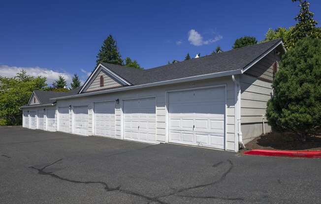 Highland Hills|Garage