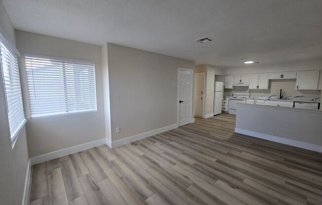2 beds, 2 baths, 875 sqft, $1,395, Unit 7