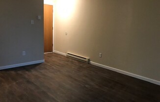 1 bed, 1 bath, 400 sqft, $675, Unit 510 E