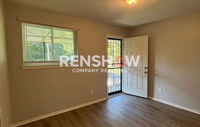 2 beds, 1 bath, $850, Unit 1265 James St #2