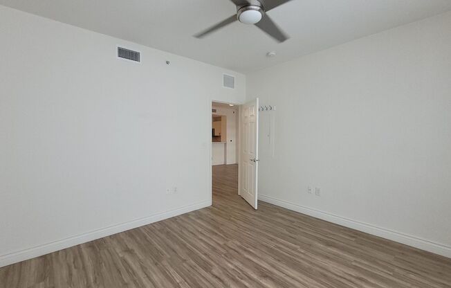 1 bed, 1 bath, $3,000, Unit # 706