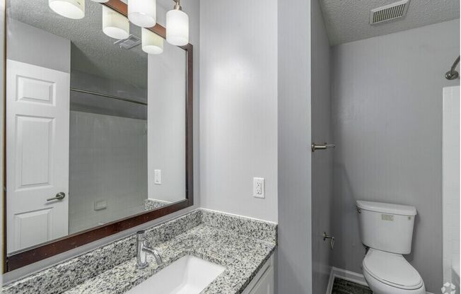 2 beds, 1 bath, 835 sqft, $1,200, Unit 2338E