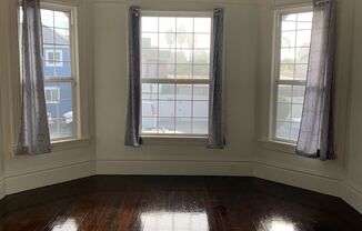 2 beds, 1 bath, $2,725