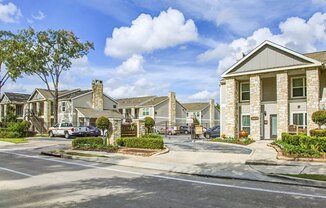 Reserve at Garden Oaks Apartments in Houston