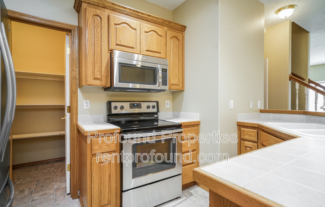 2623 NE ROCKY BUTTE RD