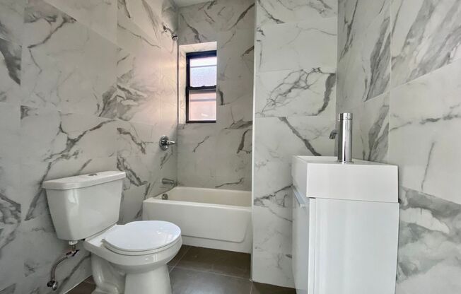 Studio, 1 bath, 450 sqft, $995, Unit 4E