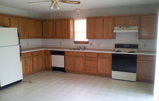 3 beds, 2 baths, $1,450