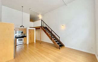 HUGE 2 Level 2br/1.5Ba Loft, High Ceilings, Laundry, Central Location! PROGRESSIVE