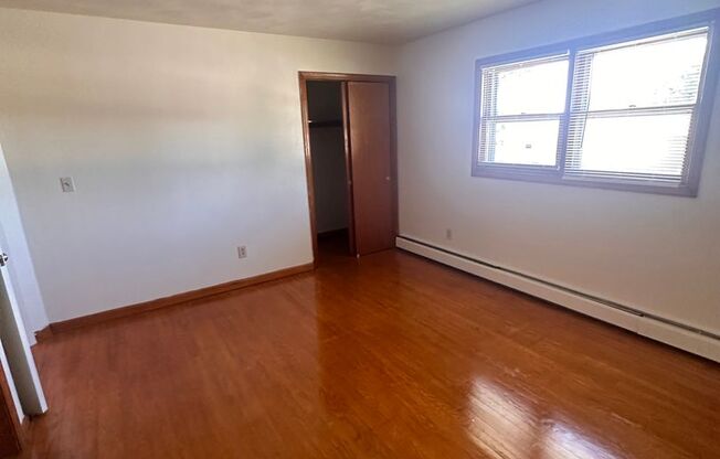 2 beds, 1.5 baths, 900 sqft, $1,440, Unit F-11