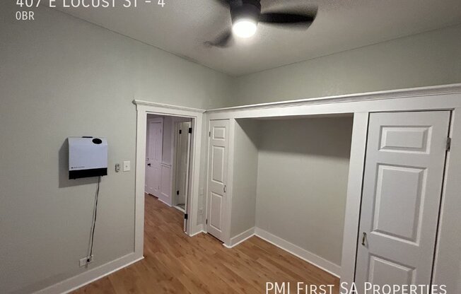 407 E LOCUST ST